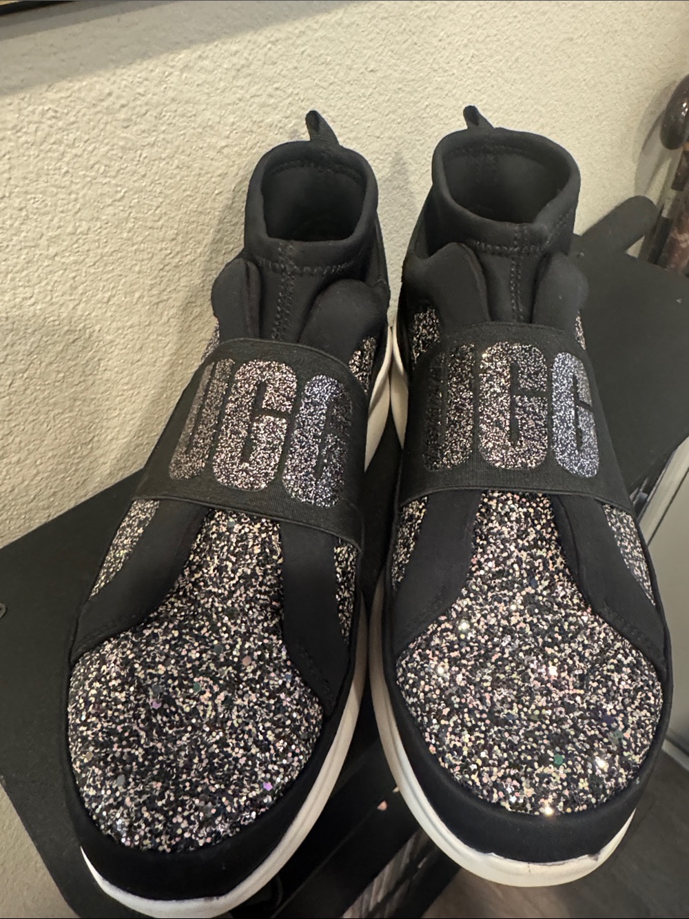 UGG NEUTRA WOMENS CHUNKY GLITTER SNEAKERS -9 & 9.5